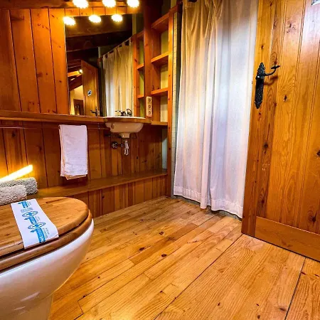 Casa Elegancia Pleta De Saga Chalet Ger